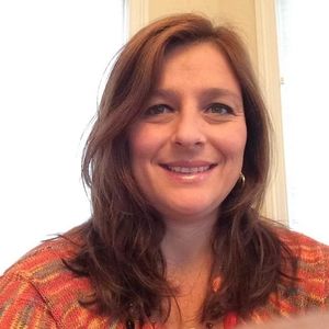 Meet your Posher, Claudia